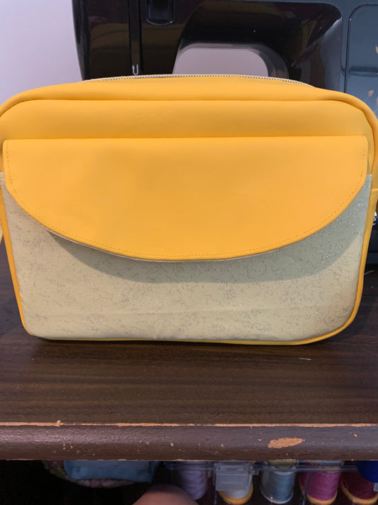 Rectangle shaped crossbody bag in yellow